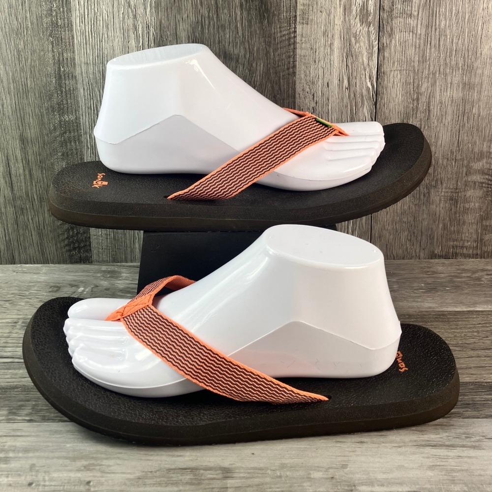 Sanuk Yoga Mat Women 11 Flip Flop Sandals Coral Orange SWS11220 Brown